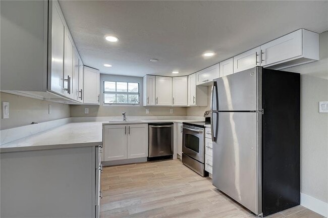 Foto del edificio - 6711 NW 8th St