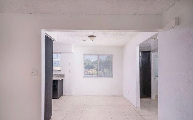 Building Photo - 1317 Bernard St