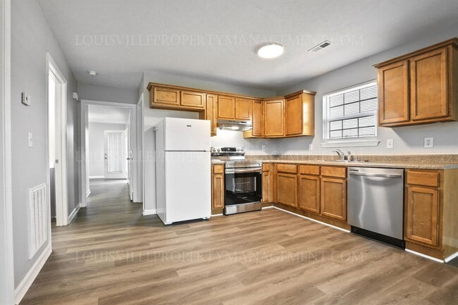 Foto del edificio - 306 Keeneland Dr