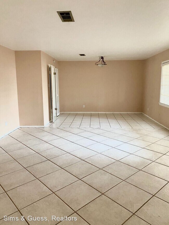 Building Photo - 4 br, 2 bath House - 2819 Maxwell