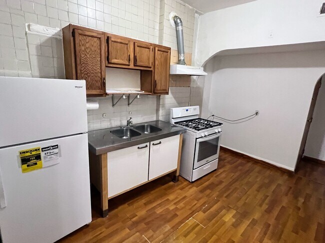 Building Photo - 2455 W Grenshaw St