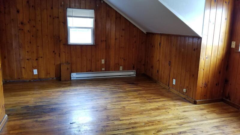 Primary Photo - 12 Kossuth St