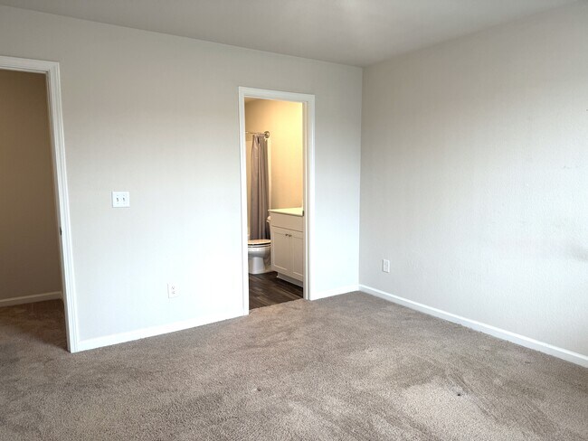 Foto del edificio - 231 Chandler Ct