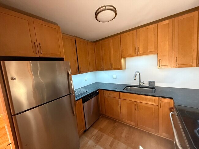 Foto del edificio - 744 W Gordon Terrace