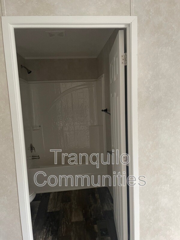 Foto del edificio - 328 Oakleaf Dr