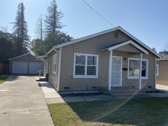 Building Photo - 720 Julian St