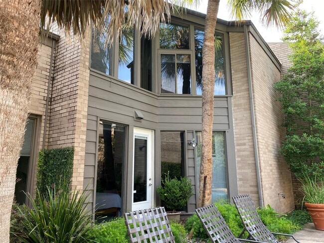 Foto del edificio - 5003 Yoakum Blvd