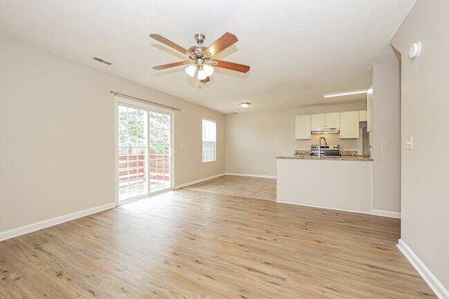 Building Photo - 1936 Turnberry Ct