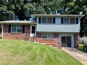 Building Photo - 430 Windsor Dr