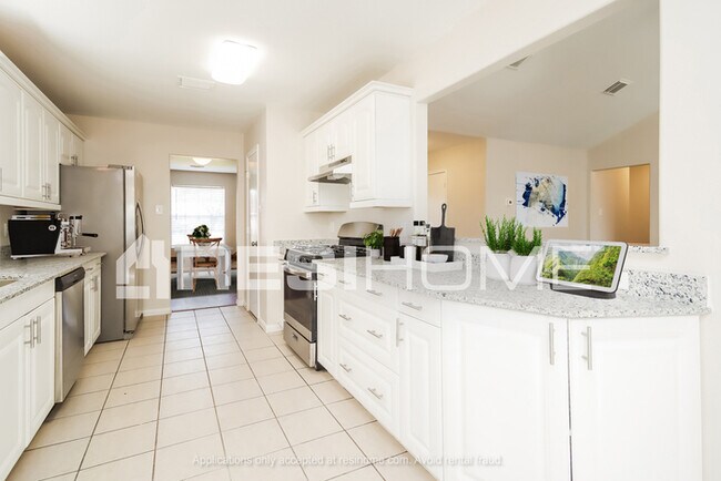 Foto del edificio - 1503 Green Trail Dr