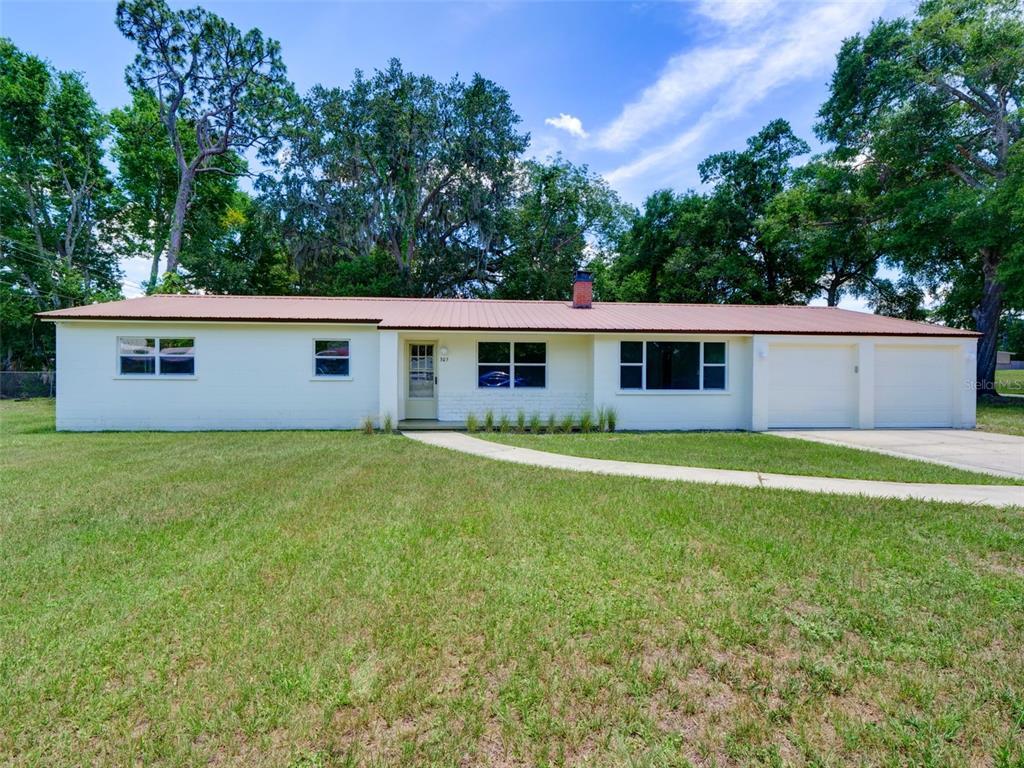 Foto principal - 305 Sunset Dr