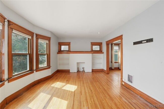 Building Photo - 168 Villa Ave