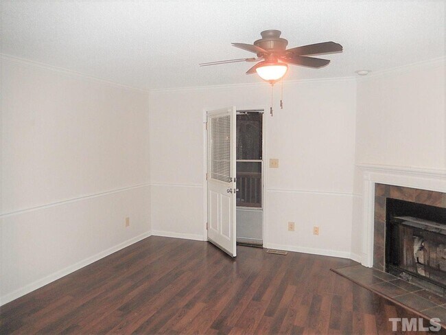 Building Photo - 1319 Wall Rd