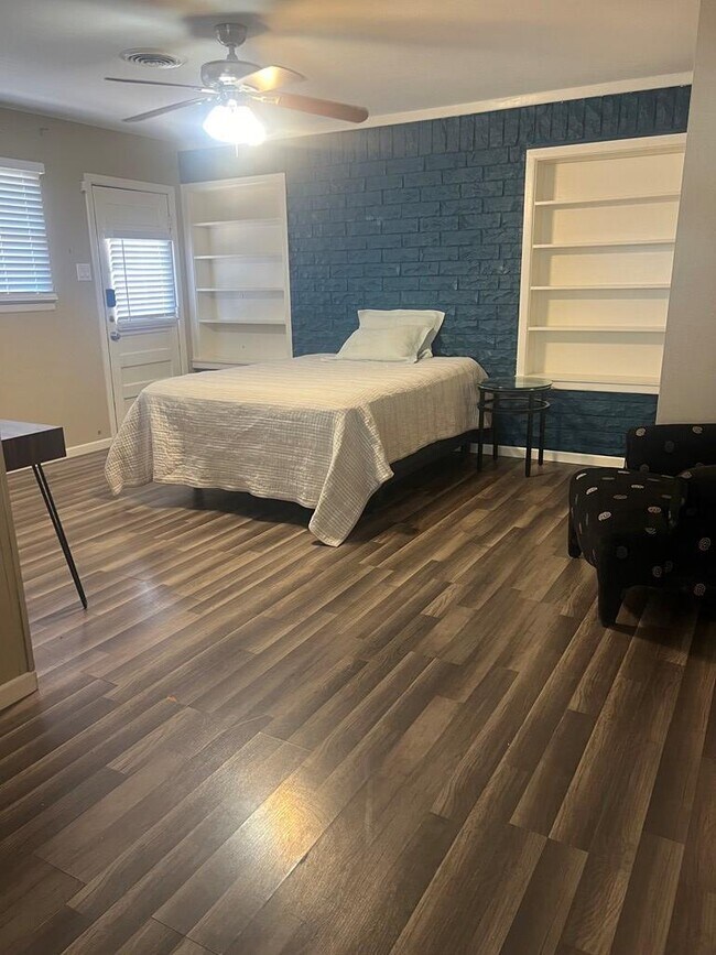 Foto del edificio - 1514 Parker Dr