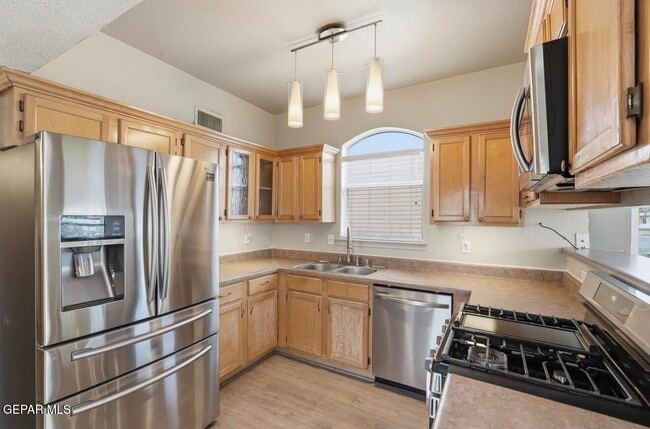 Building Photo - 9900 Marine Cir
