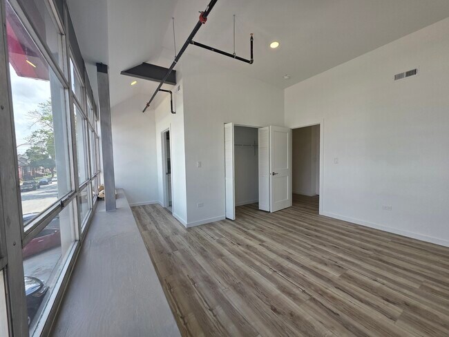 Foto del edificio - 2202 Lombard Ave