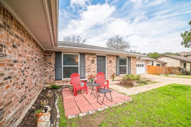 Building Photo - 2624 Barton Hills Dr