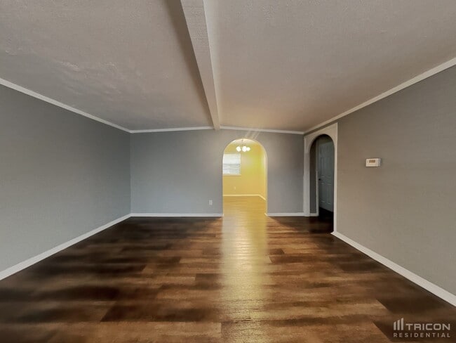 Building Photo - 3328 Woodthrush Ln