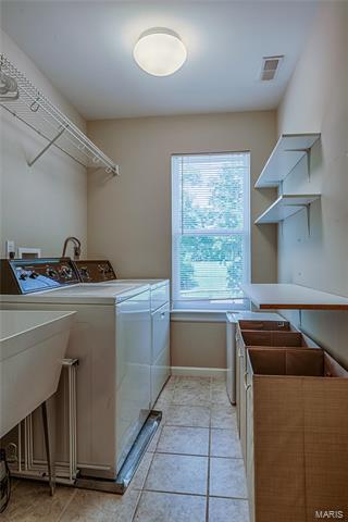 Building Photo - 8015 Presidio Ct