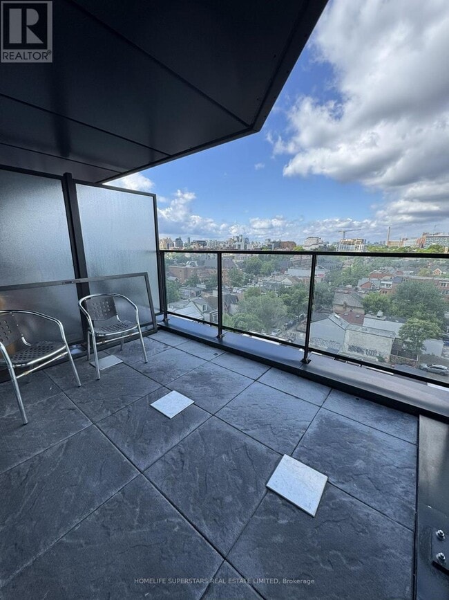 Photo du bâtiment - 195 McCaul St