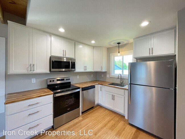 Building Photo - 2 br, 1.5 bath House - 78 E. Cascade Street