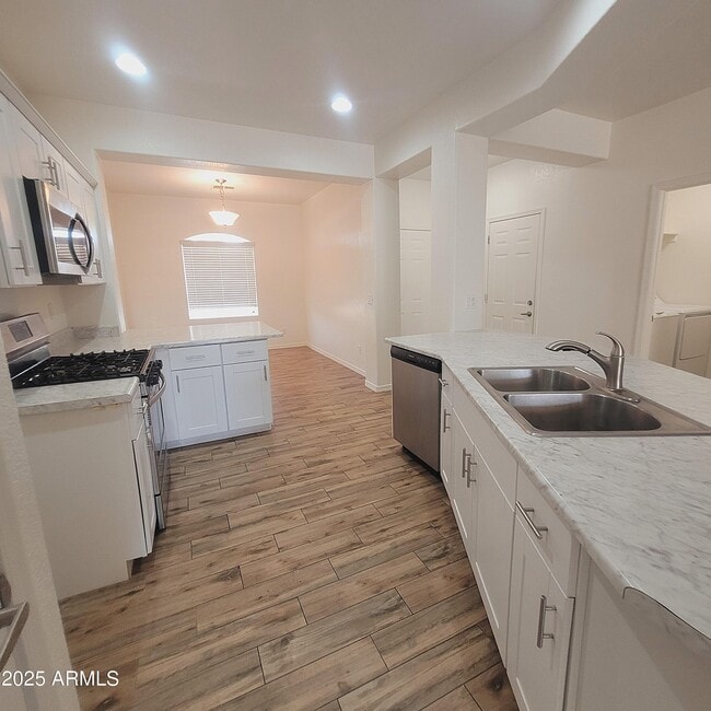 Building Photo - 1930 N 92nd Dr