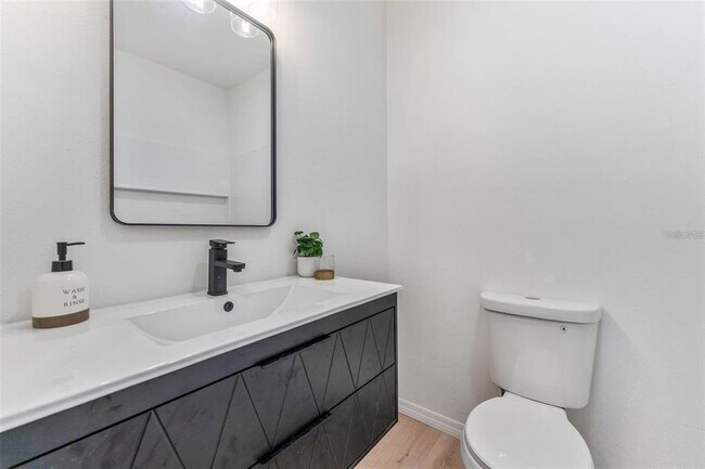 Foto del edificio - 167 83rd Ave N