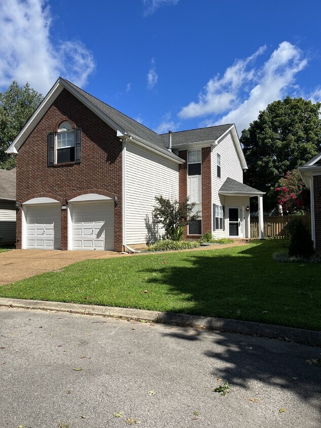 Foto principal - GREAT LEASE OPPORTUNITY! 3 BEDROOM 21/2 BA...