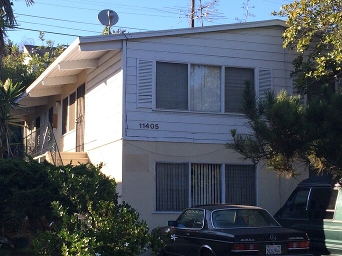 Primary Photo - 11405 Venice Blvd