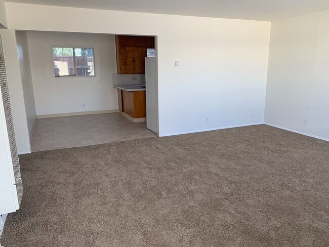 Foto del edificio - 557-559 Emory St