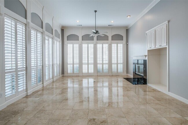 Building Photo - 6612 Bermuda Dunes Dr
