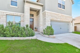 Building Photo - 134 Longmire Cv