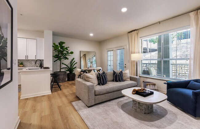 The Lola apartments — community photo - The Lola