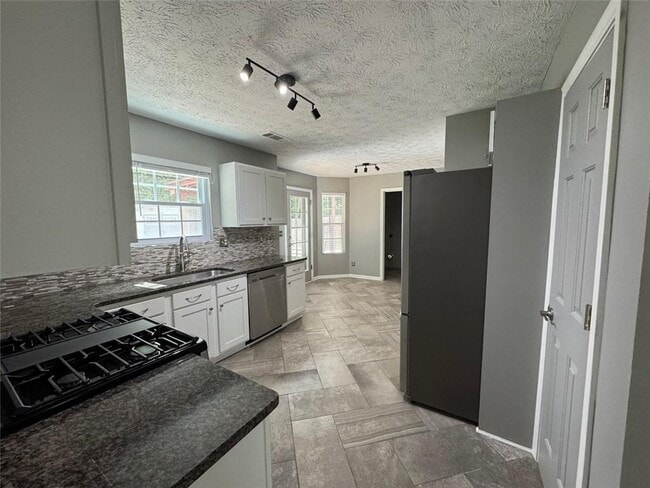 Building Photo - 2910 Arden Ridge Dr