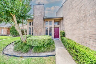 Building Photo - 1018 Memorial Village Dr