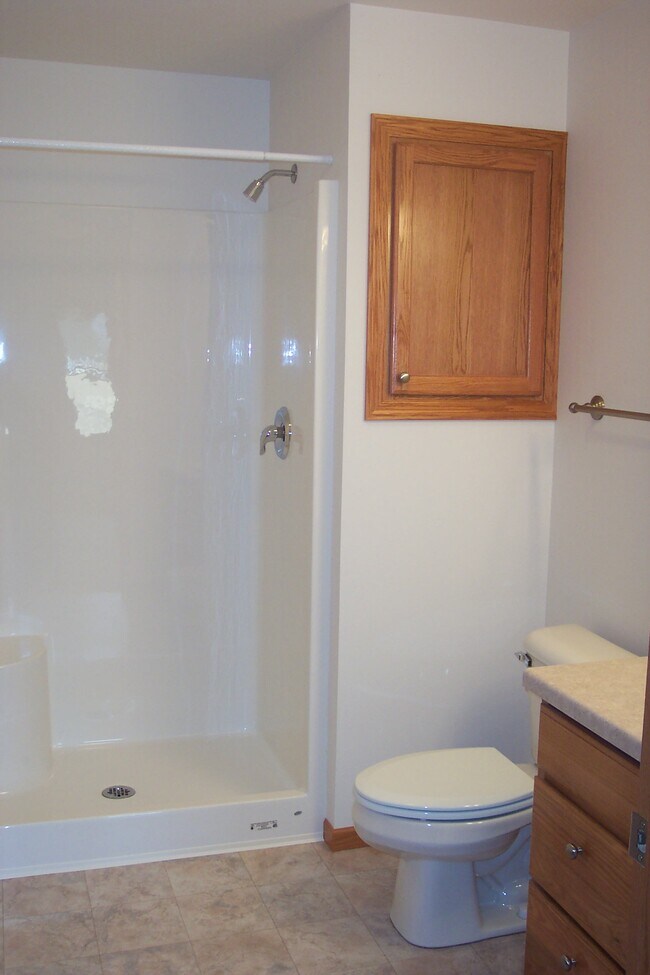 Building Photo - 604 Landmann St