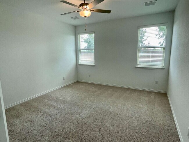 Building Photo - McKinney, TX Preserve at Honey Creek! Gorg...