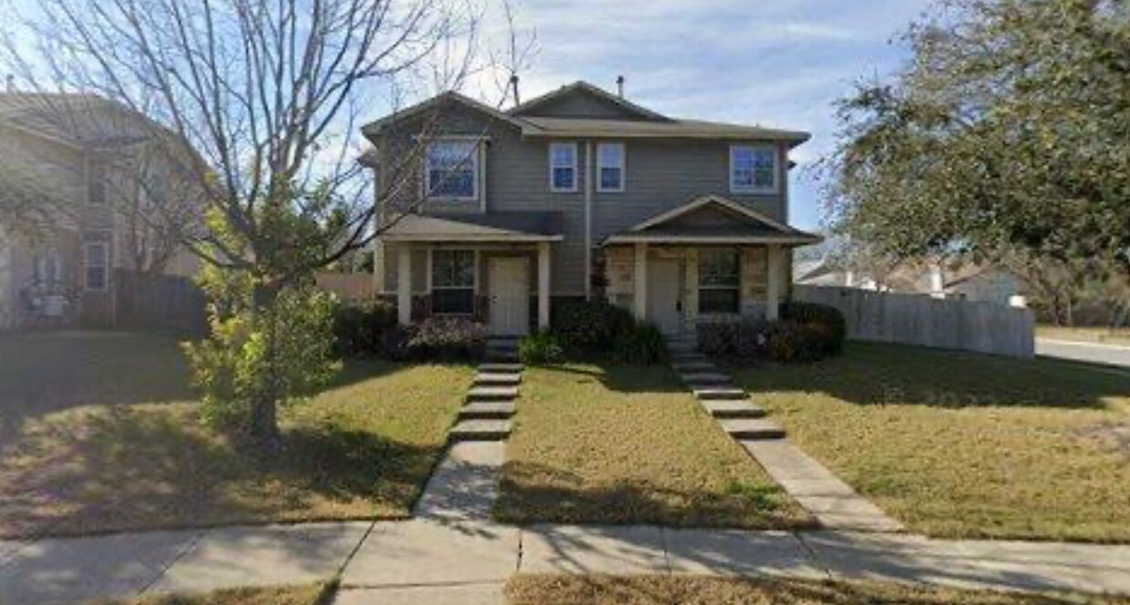 Primary Photo - Great townhome in Pflugerville!