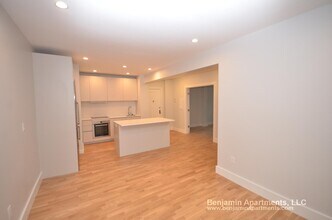 Building Photo - 136 Highland Ave