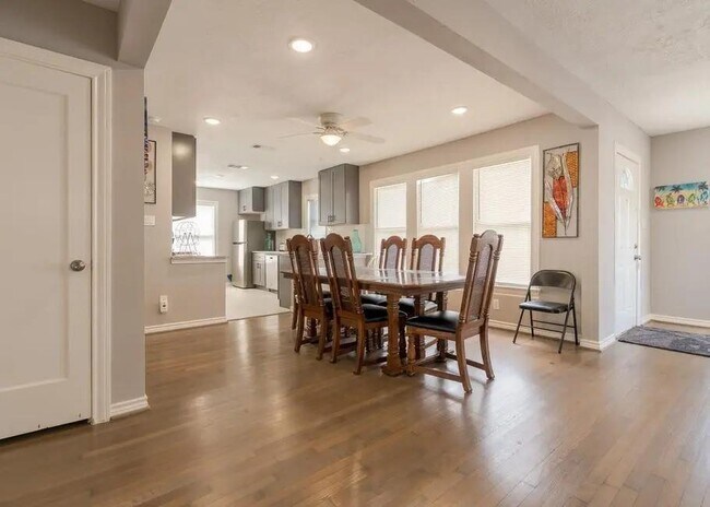 Building Photo - 1408 Bowie Dr