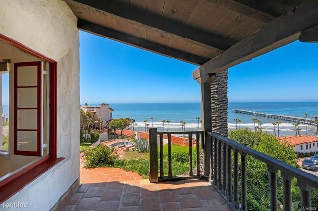 Foto del edificio - 3 br, 3 bath Triplex - 402 Pasadena Ct # A