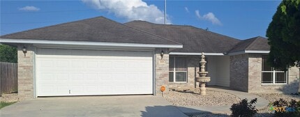 Building Photo - 1111 Blazewood Dr
