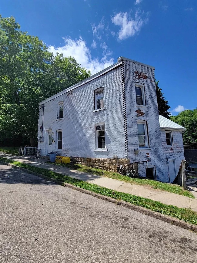 Building Photo - 735 Kirkwood St