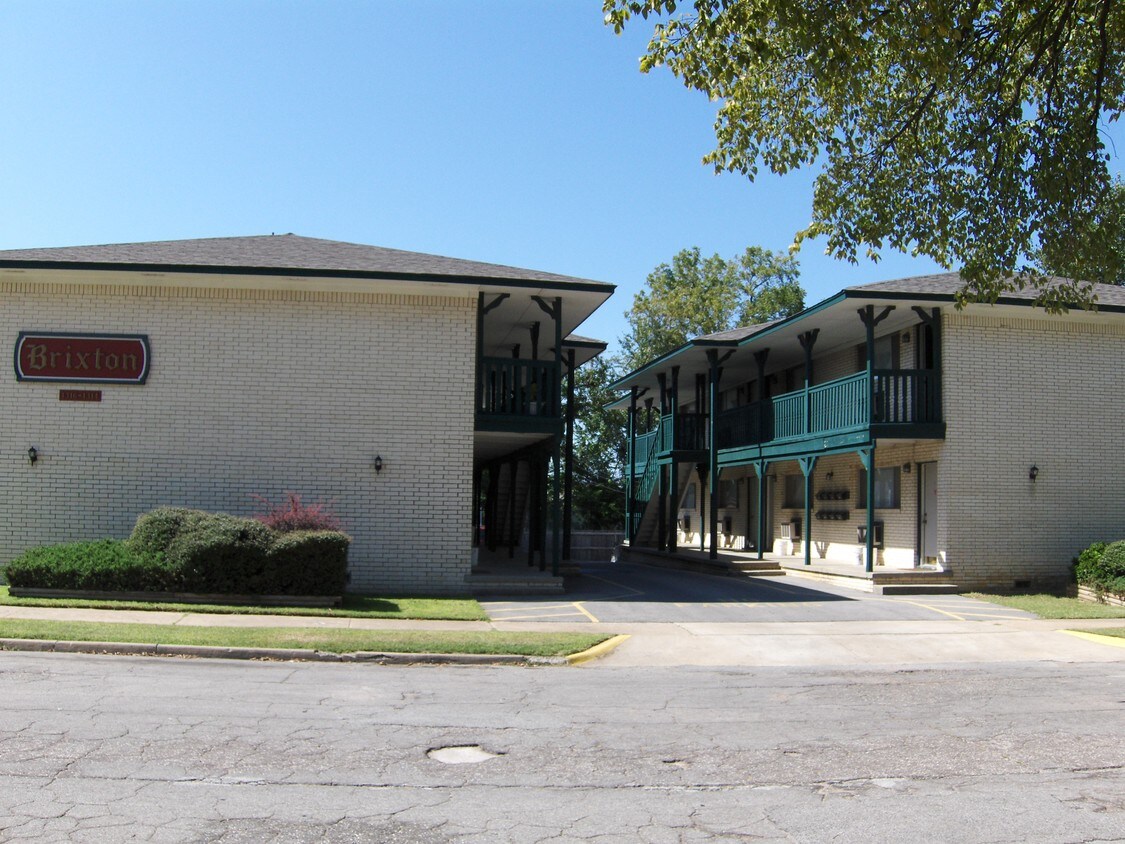 Primary Photo - 1314 S Quincy Ave