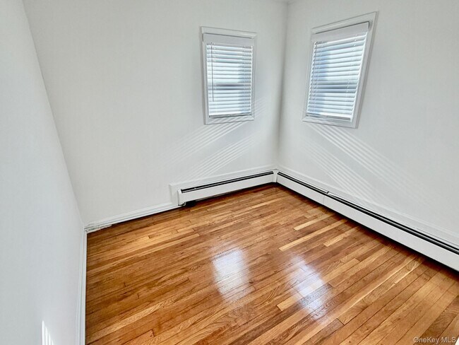 Foto del edificio - 211 W Walnut St