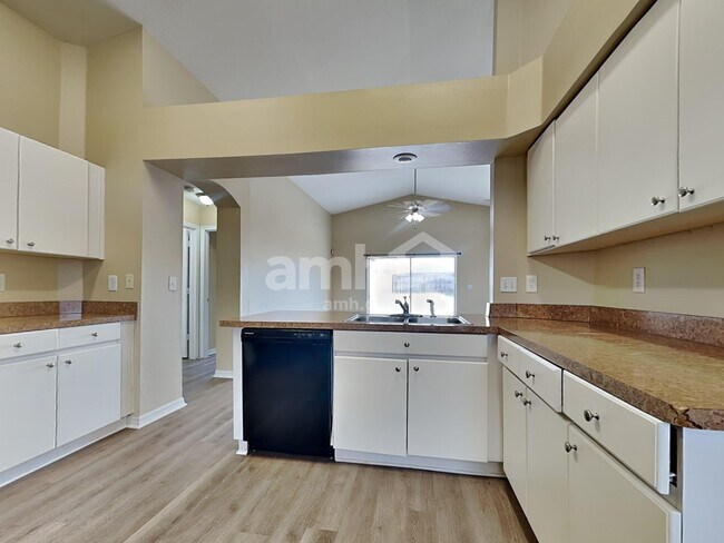 Foto del edificio - 828 Rocky Mountain Ct