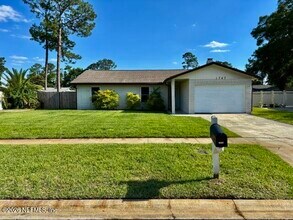 Building Photo - 1747 Papaya Dr N