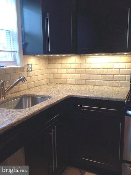 Building Photo - 298 Birch Dr