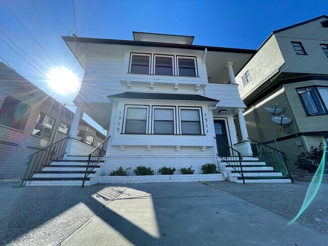 Building Photo - 1515 Broadway