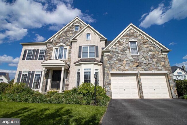 Foto del edificio - 5213 Carson Ct